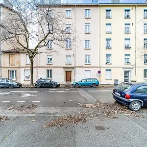 le-jean-jaures-2-chambres-gerland-tony-garnier.hotels-rhonealpes.com/